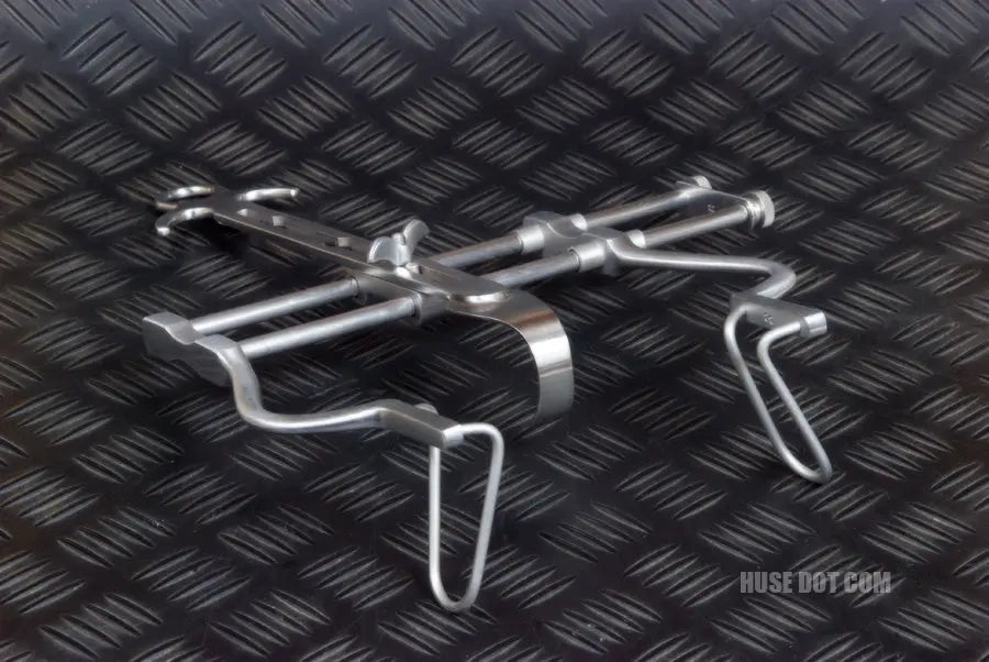 Modified 3 blade retractor product shot 2