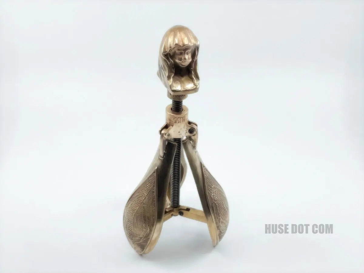pear of anguish in open position